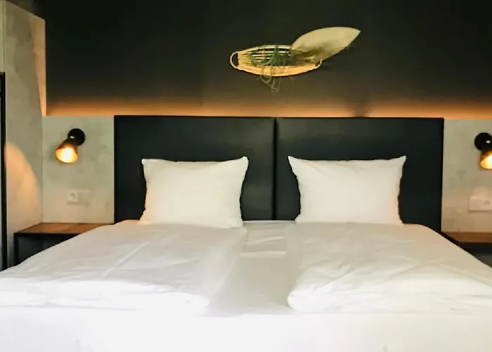 Scotty & Paul 호텔