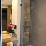 Scotty & Paul Hotel
