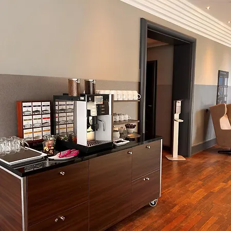 Scotty & Paul Hotel 4*