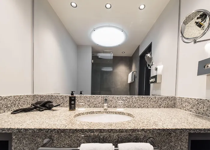 Scotty & Paul Hotel 4*